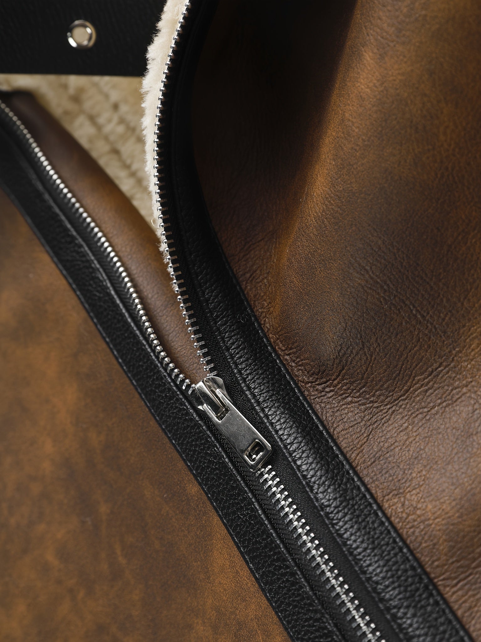 Dorian™ | L’Aviateur: Jacket Featuring Luxurious Accents – view 10