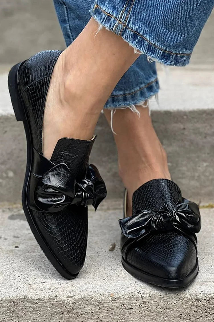 Chelsea - Stylish Bow-Embellished Loafers – view 4