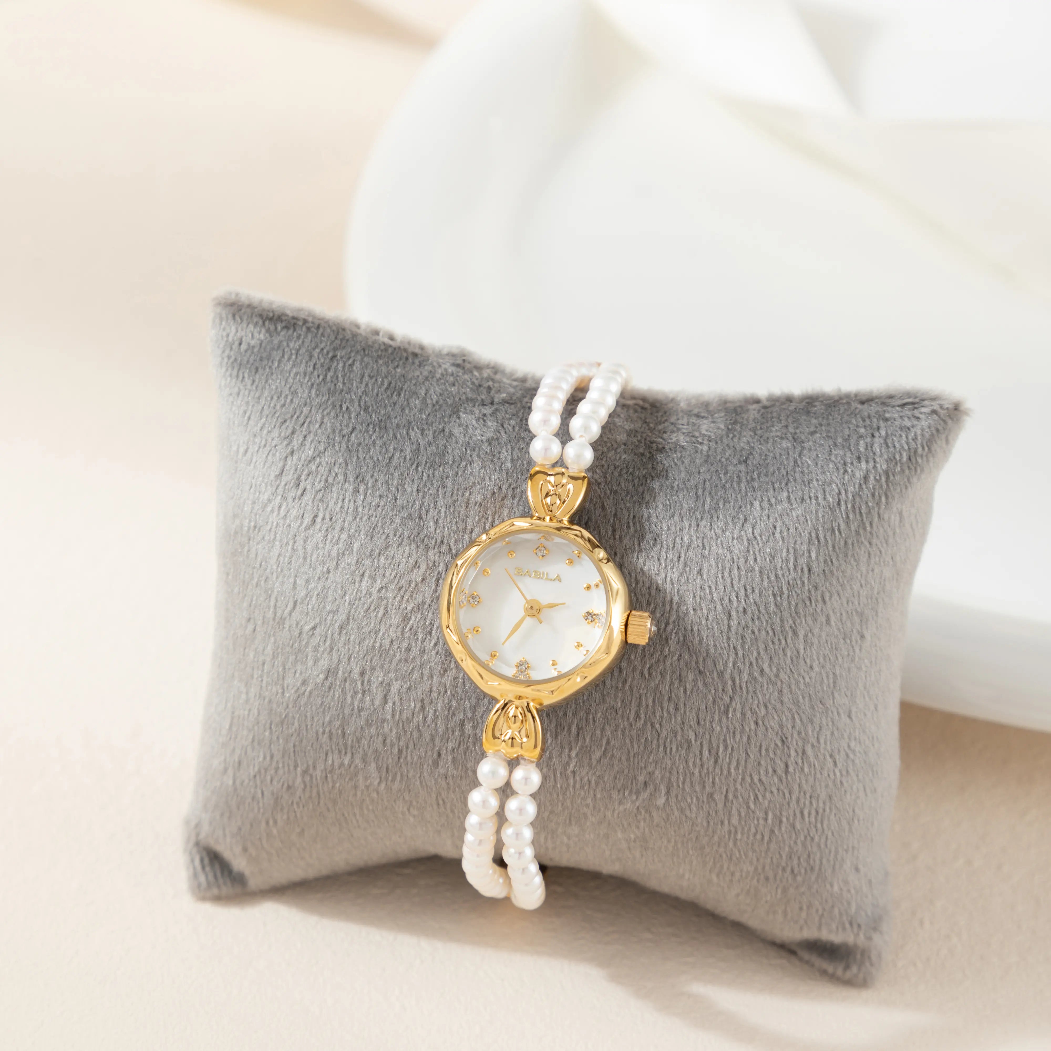 Lara® - Elegant Gold Watch with Double Pearl Bracelet – view 5
