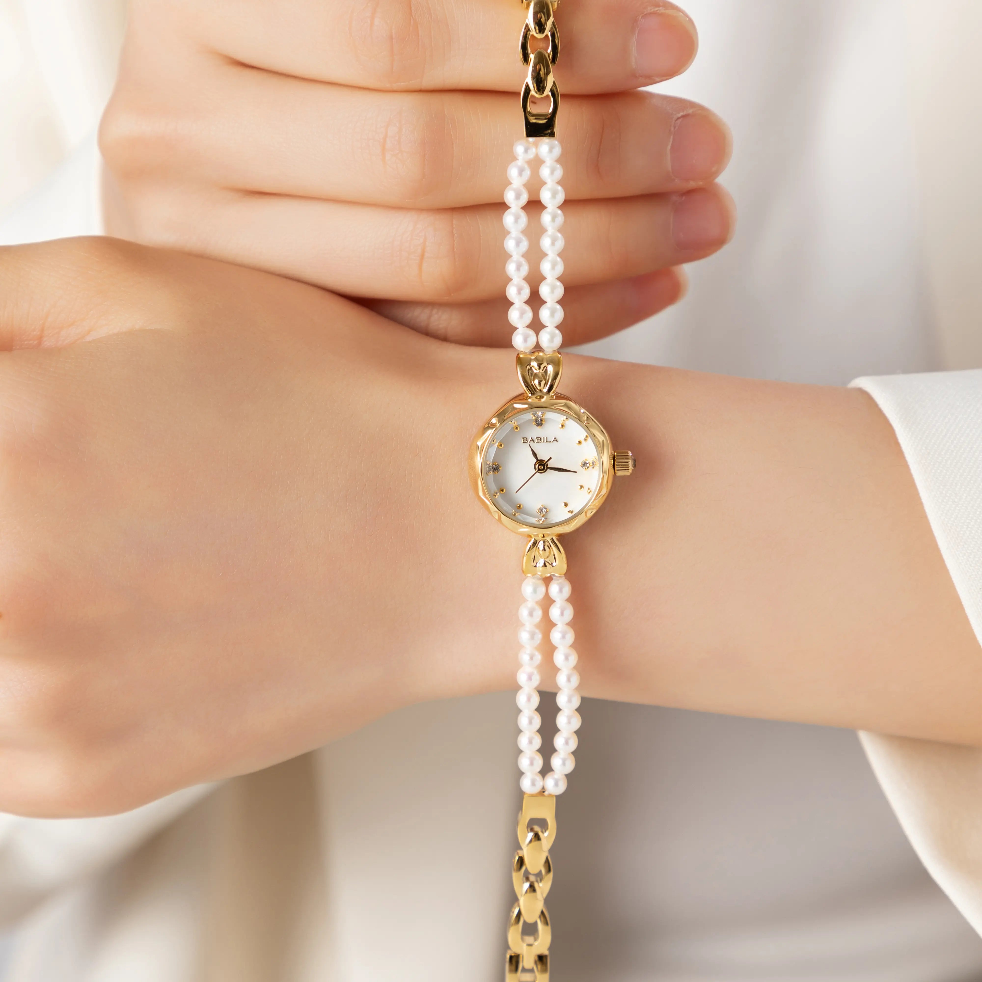 Lara® - Elegant Gold Watch with Double Pearl Bracelet – view 2