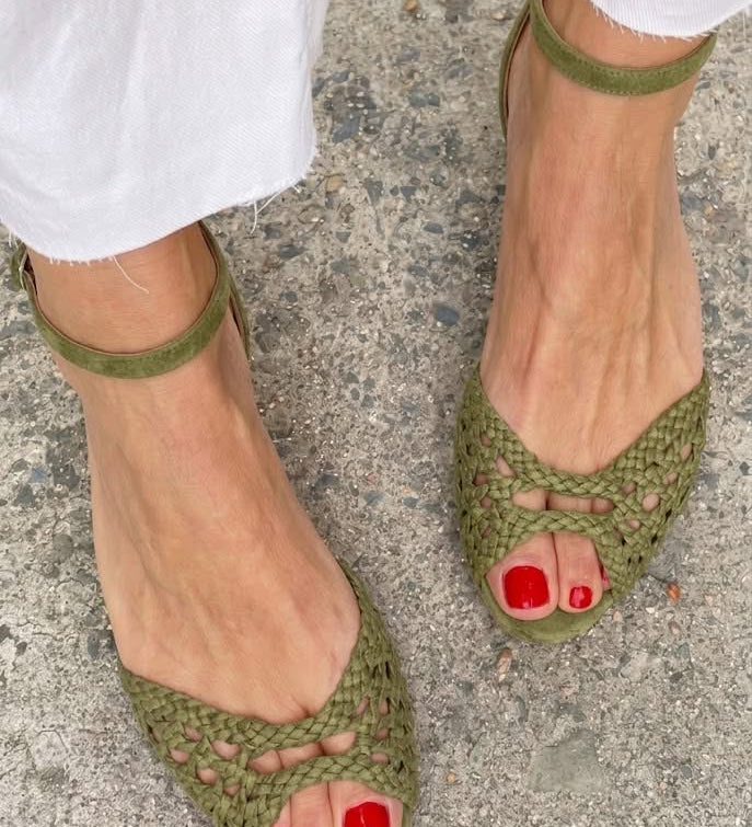 Isadora | Woven Gold Sandals – view 7