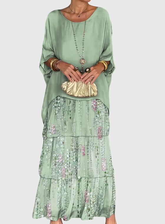 Patricia | Elegant Long and Flowing Dress – view 14