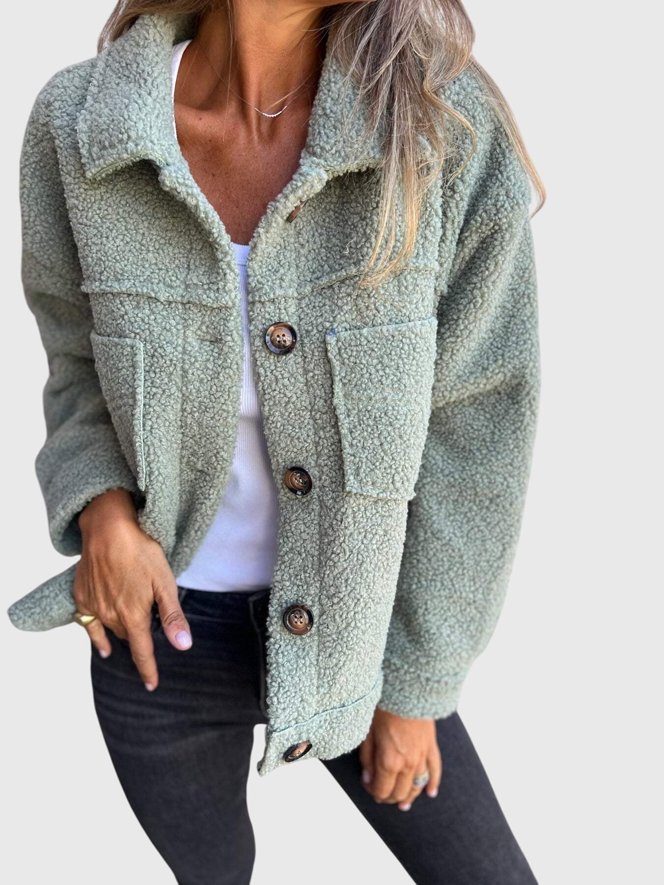 Mila - Sophisticated Outerwear – view 4