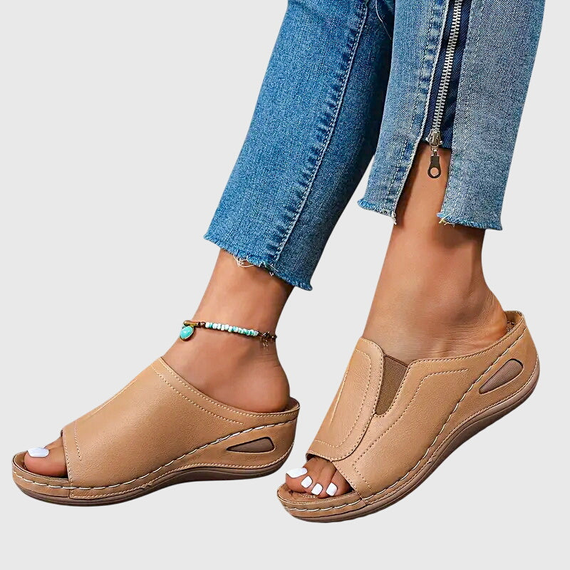 Aretha | Orthopaedic Sandals – view 3
