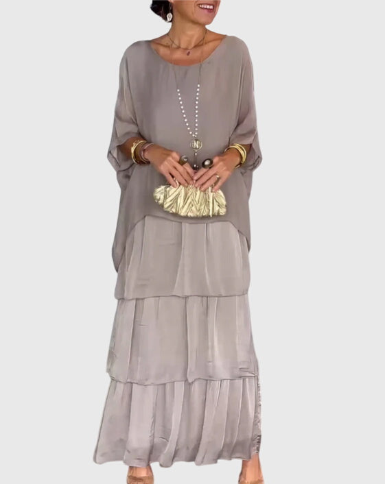 Patricia | Elegant Long and Flowing Dress – view 8
