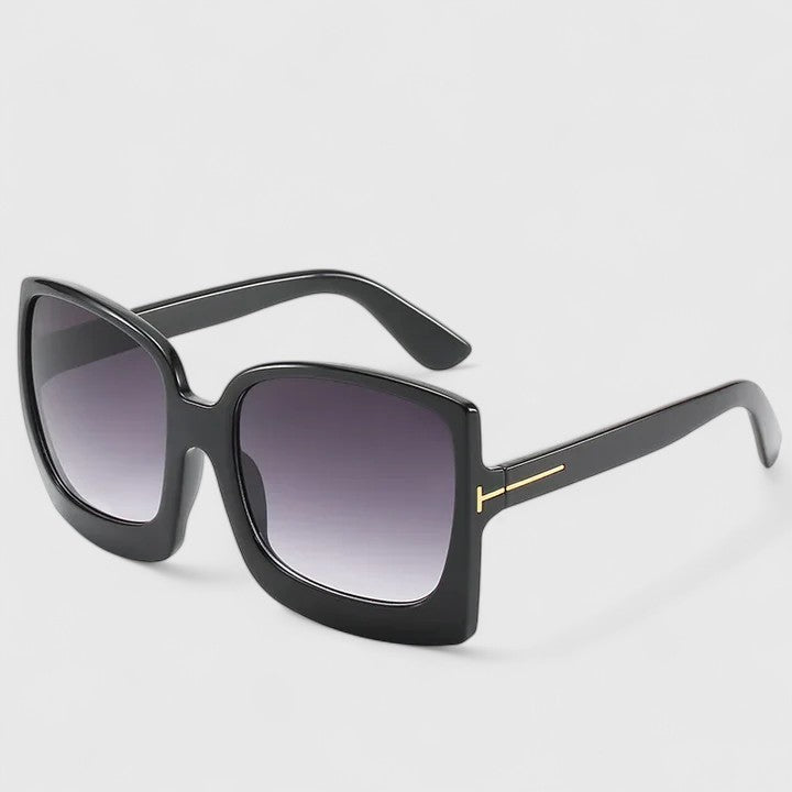 Kynzlee | Chic Sunglasses – view 5