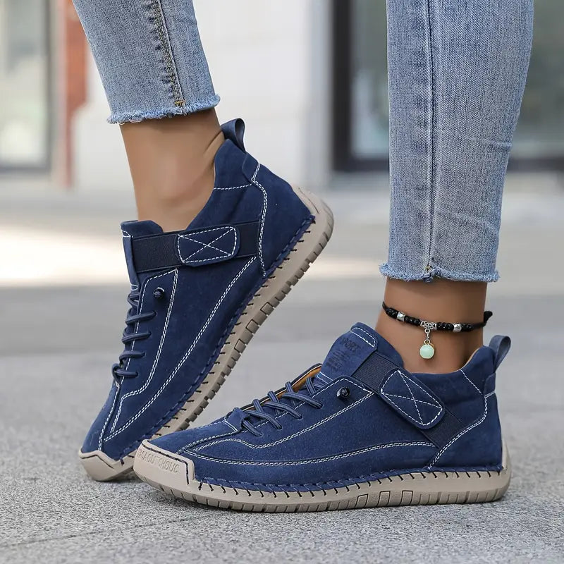 Chloé - Ergonomically Designed Comfortable Sneakers