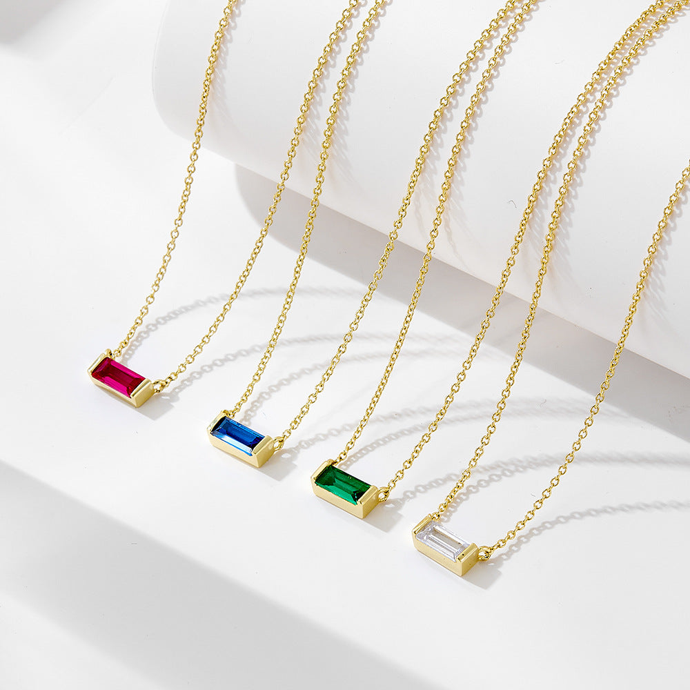 Livia – Silver Necklace Featuring Delicate Small Pendant