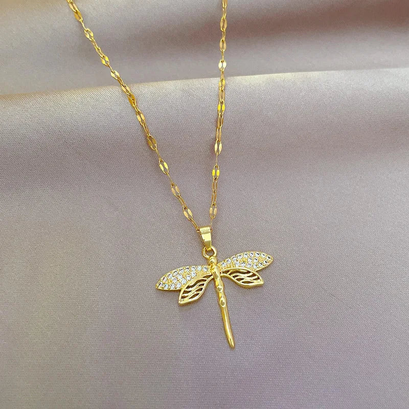 Dragonfly Crystal Necklace – Emblem of Change and Elegance