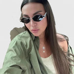 Makynna | Elegant Sunglasses – view 3