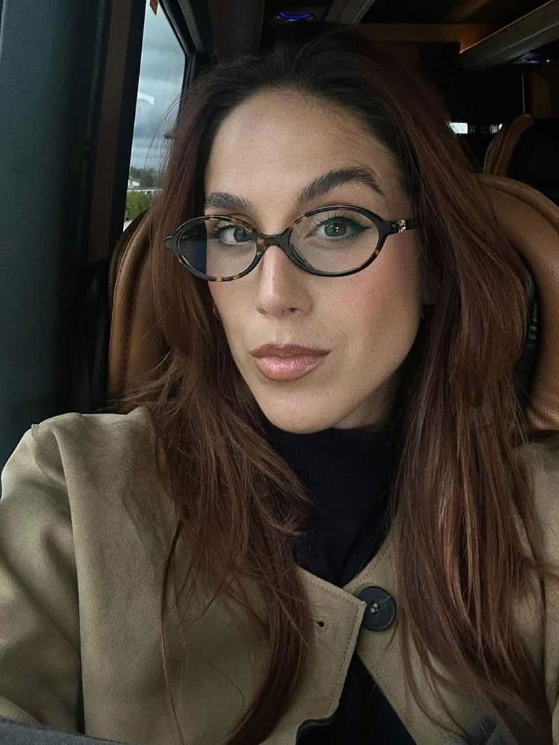 Brynlee | Chic Reading Glasses – view 4