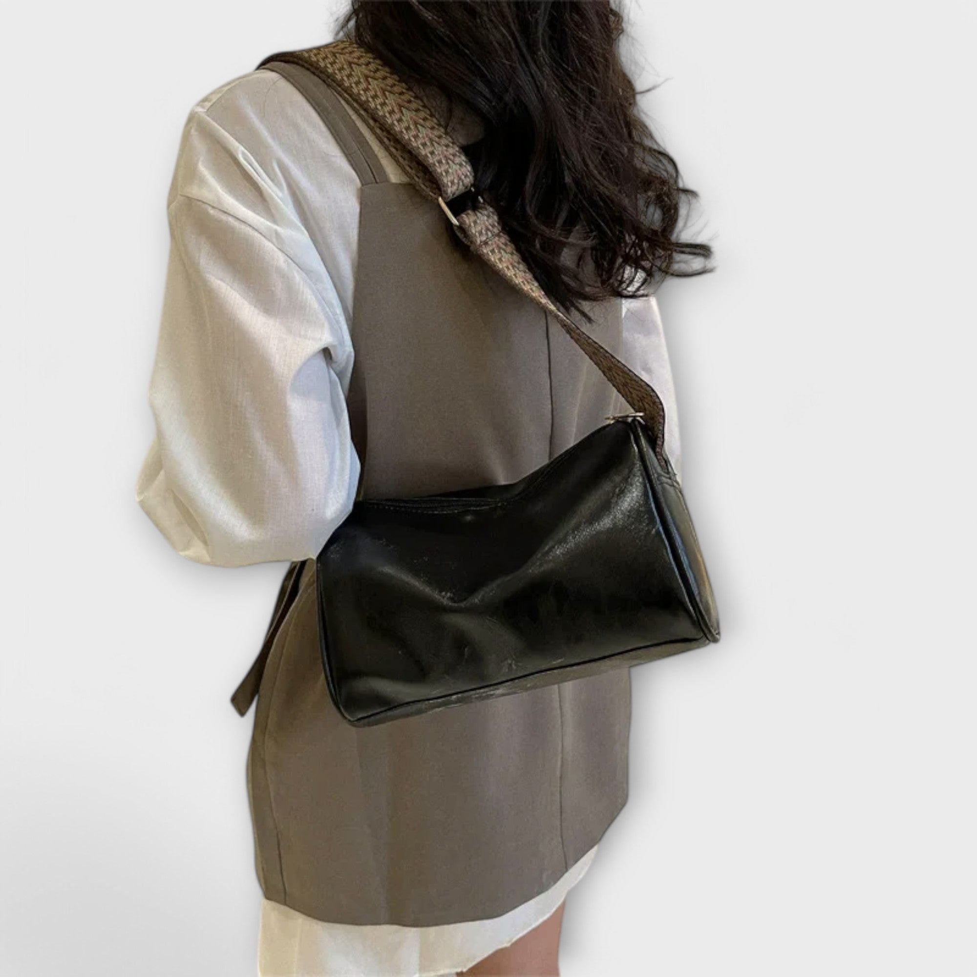 Auriane | Retro-Inspired Shoulder Bag – view 2