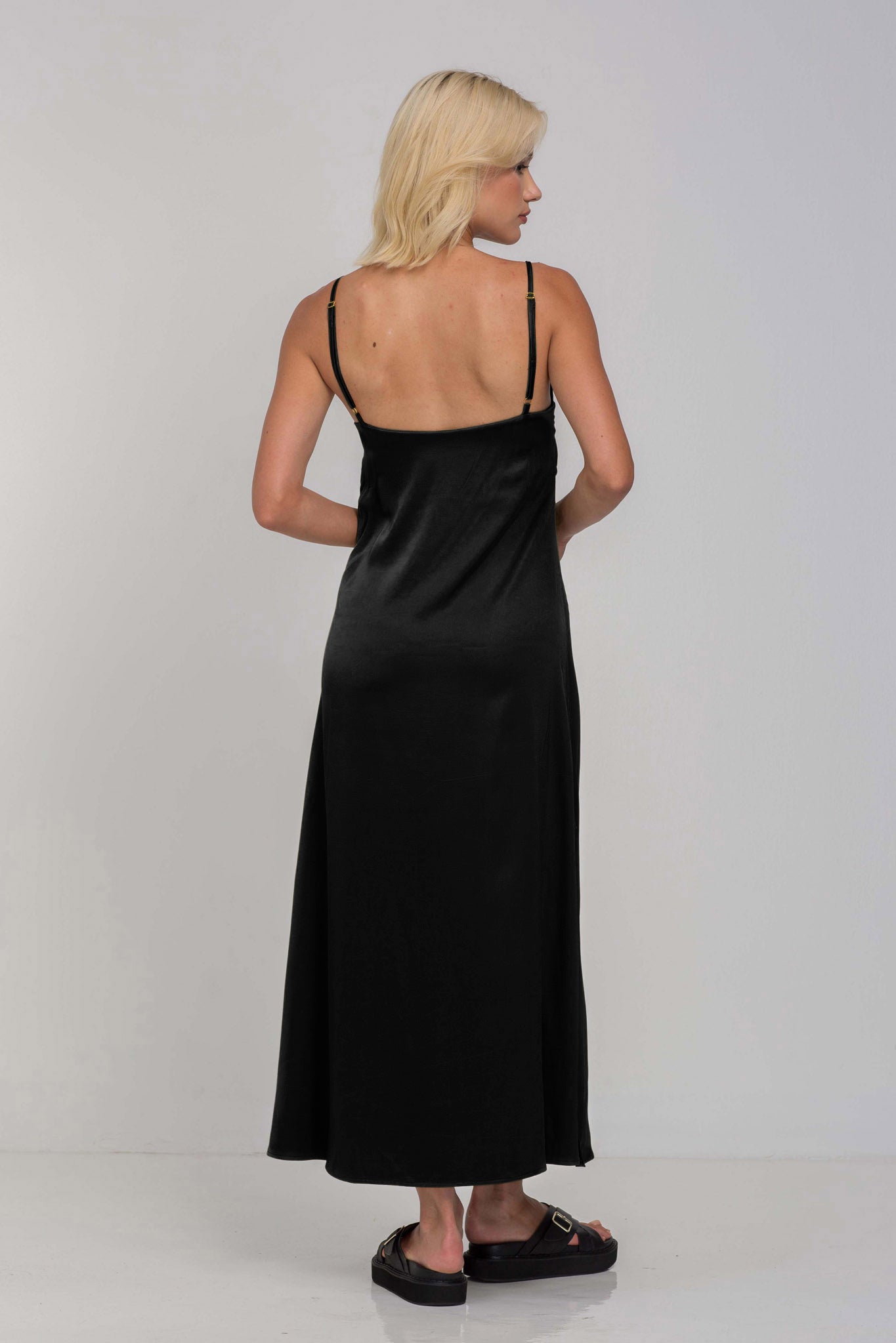 Camy | Elegant Midi Dress – view 2