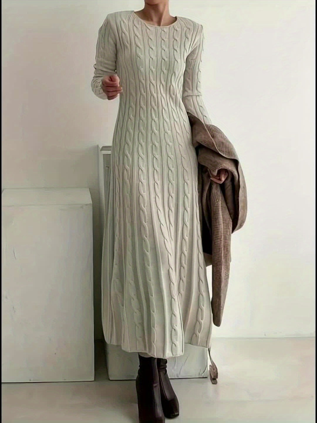 Sarah | Comfortable Cable Knit Maxi Dress – view 10