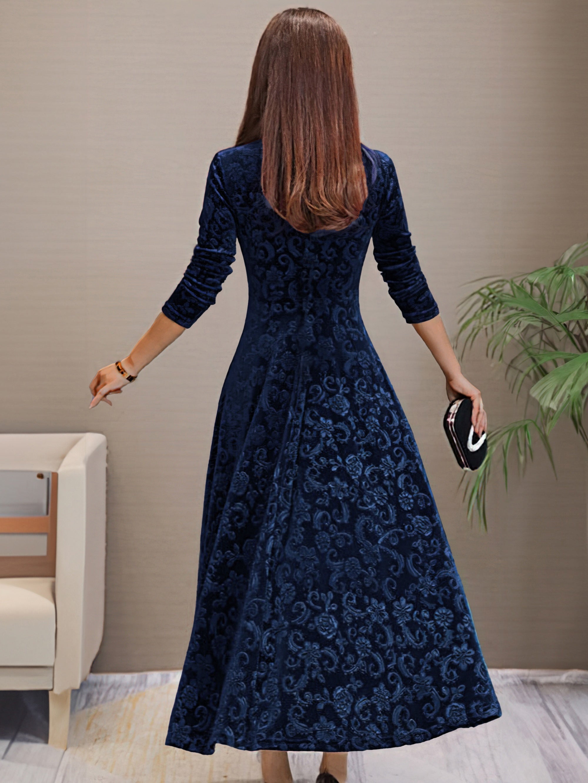 Sandrine | Elegance Dress for the Festive Season – view 14