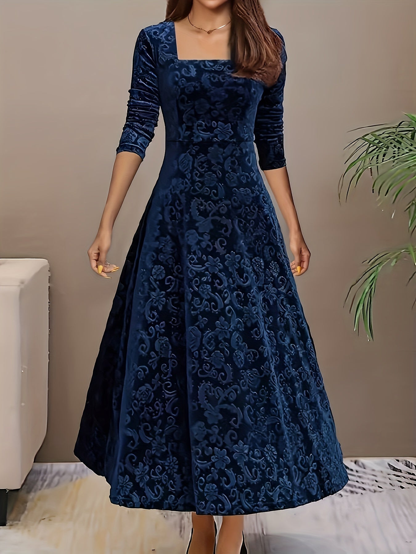 Julie | Elegant Patterned Maxi Dress – view 3
