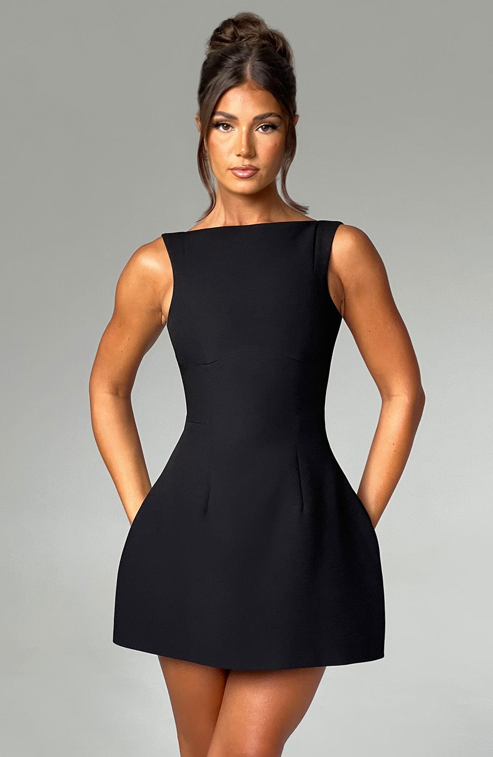 Alana | Chic Mini Dress – view 5