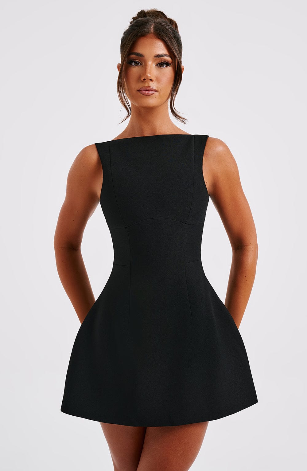 Alana | Chic Mini Dress – view 7