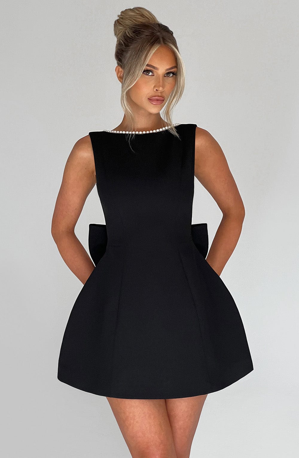 Kel | Chic Mini Dress – view 8
