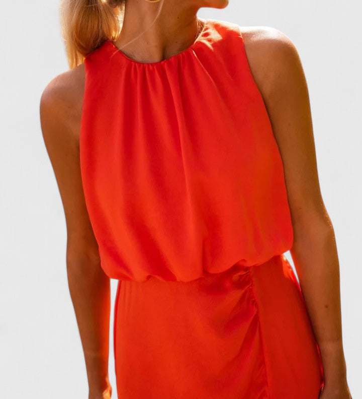 Theonae | Comfortable Midi Dress – view 2