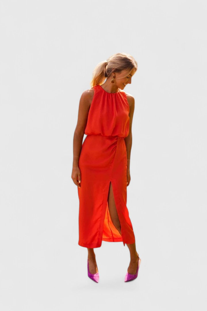 Theonae | Comfortable Midi Dress – view 3